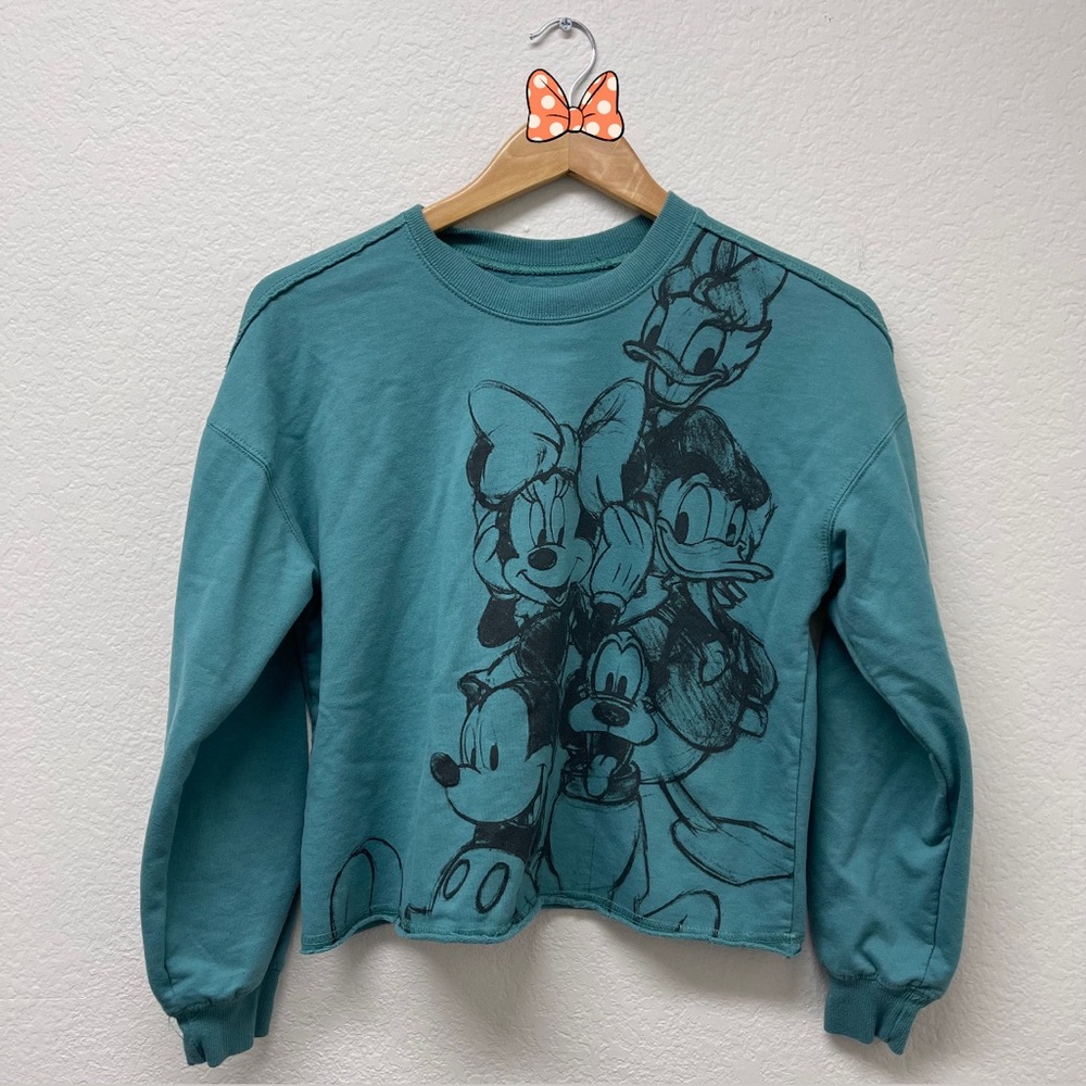 DISNEY Mickey & Friends Green Long sleeve Casual Sweater
✨